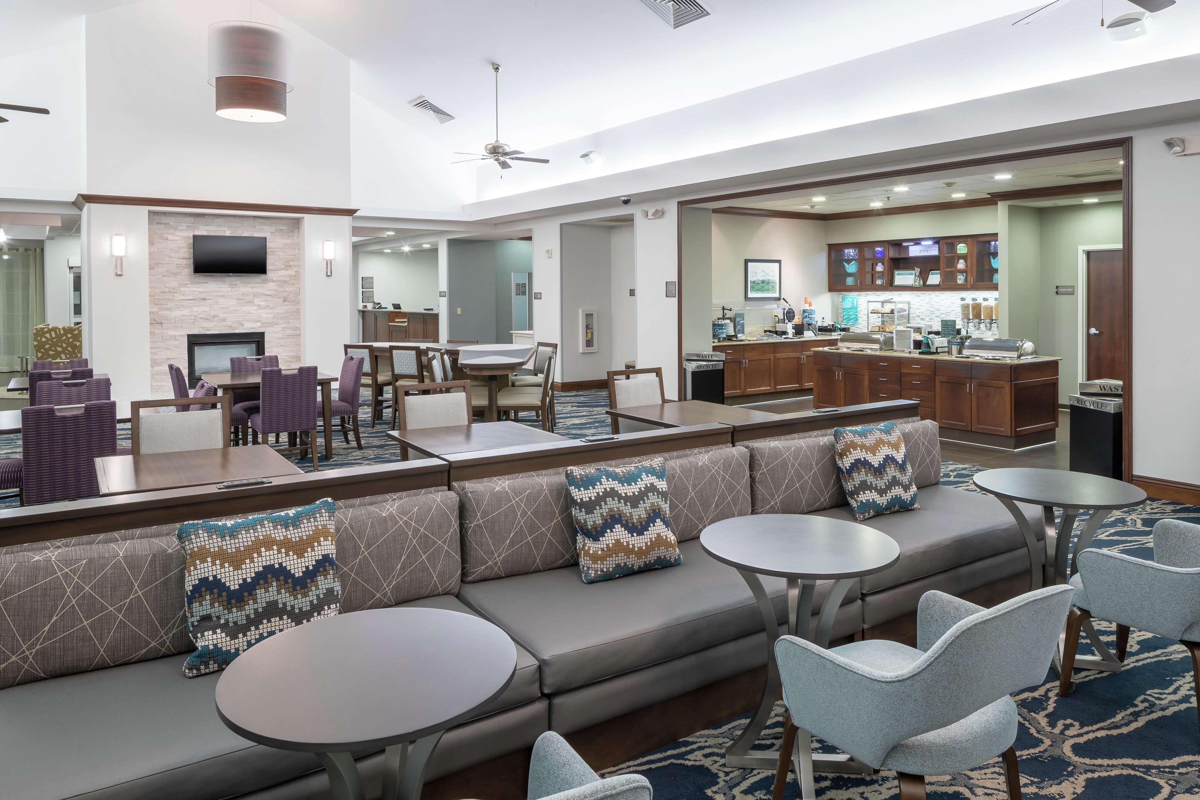 Homewood Suites By Hilton Fresno Airport/Clovis Εξωτερικό φωτογραφία